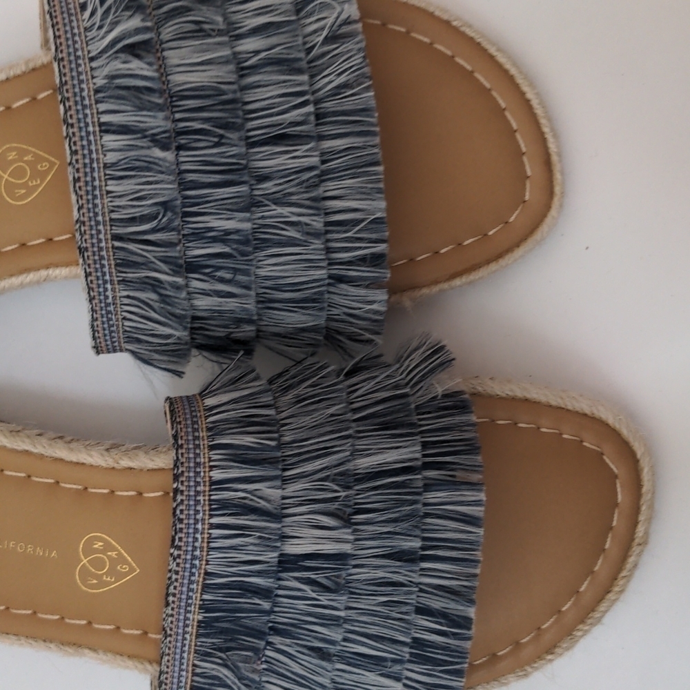 BC Born in California Vegan Fringe Espadrille Slides 7.5 - Picture 4 of 7